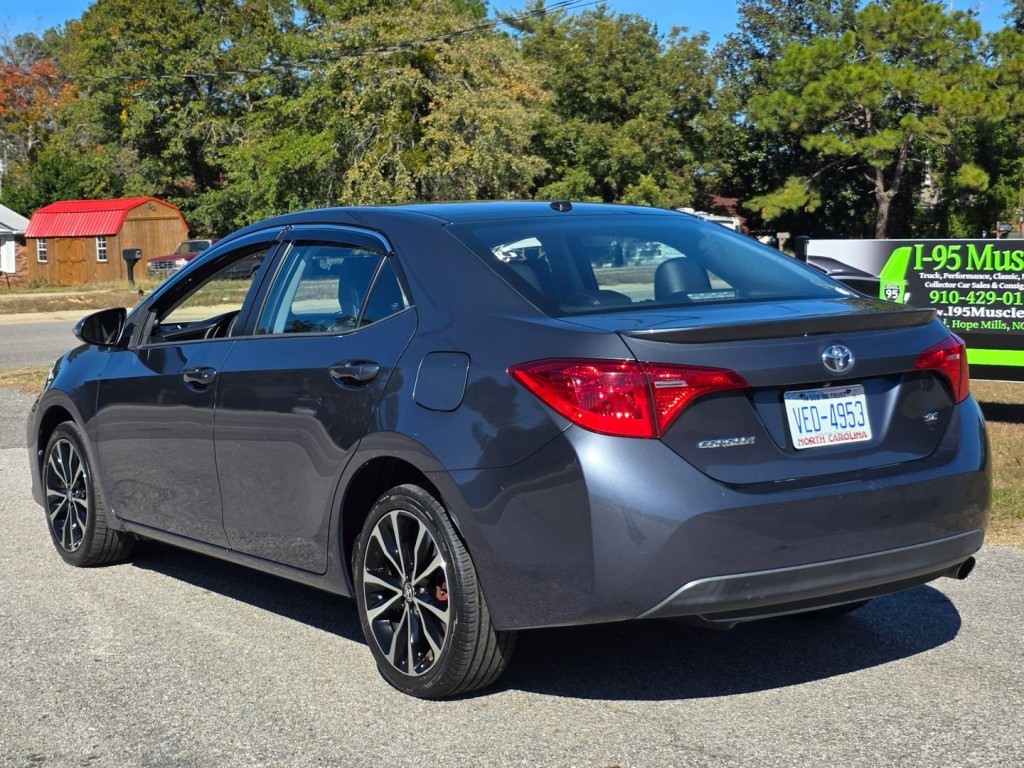 2017 Toyota Corolla Image 11