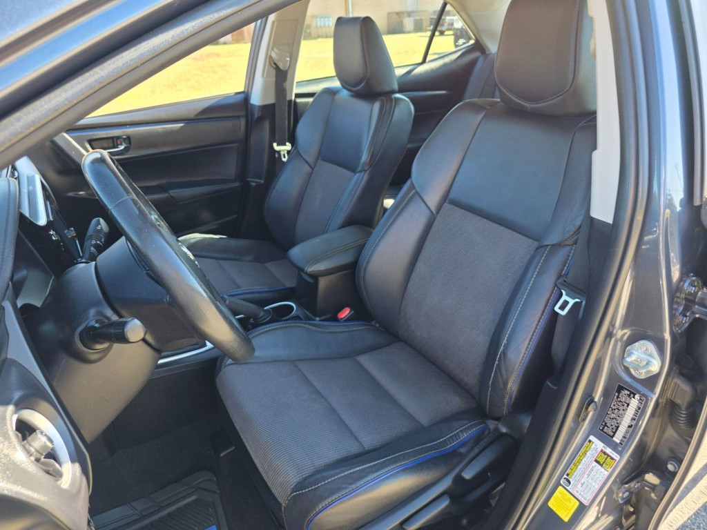 2017 Toyota Corolla Image 26