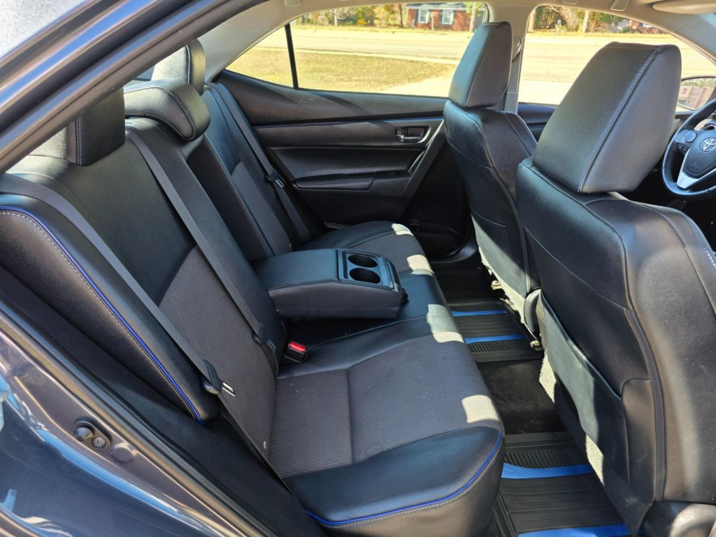 2017 Toyota Corolla Image 28