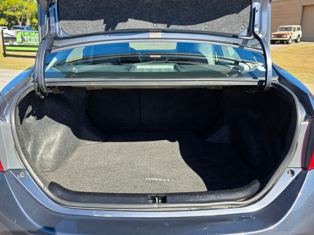 2017 Toyota Corolla Image 47