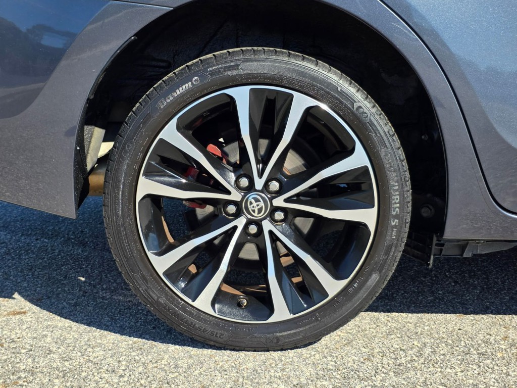 2017 Toyota Corolla Image 51