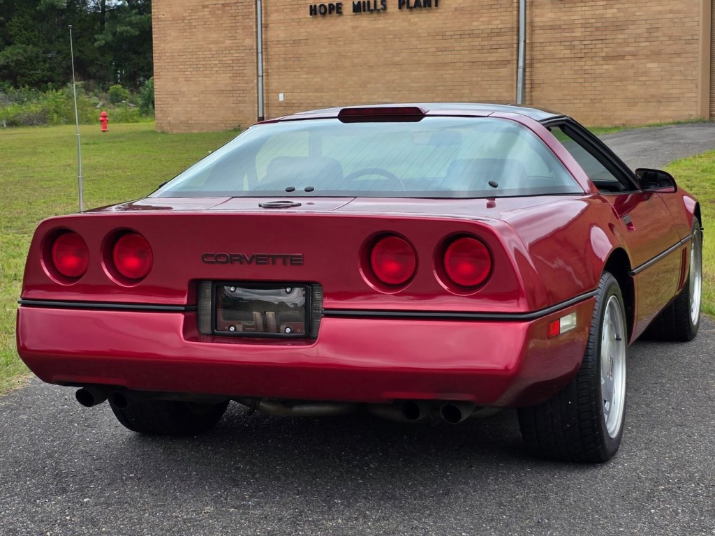 1989 Chevrolet Corvette Image 7