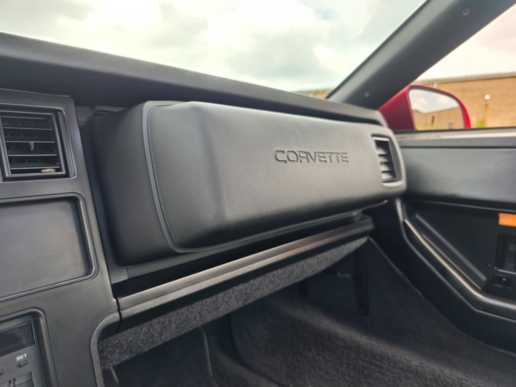 1989 Chevrolet Corvette Image 22
