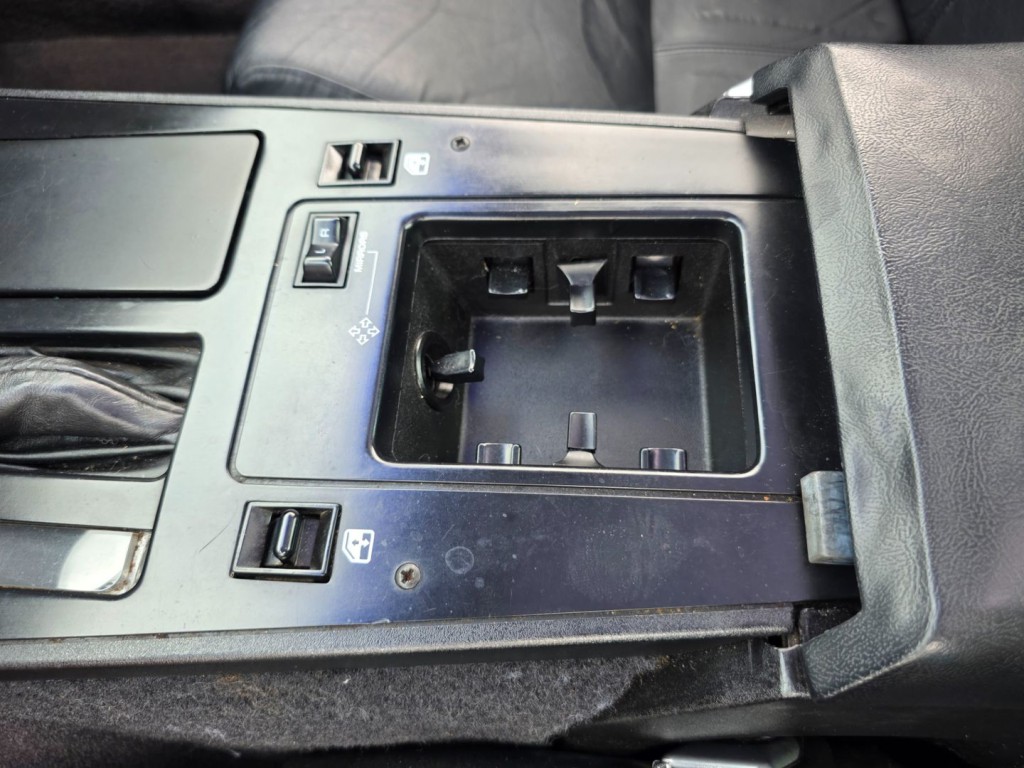 1989 Chevrolet Corvette Image 24