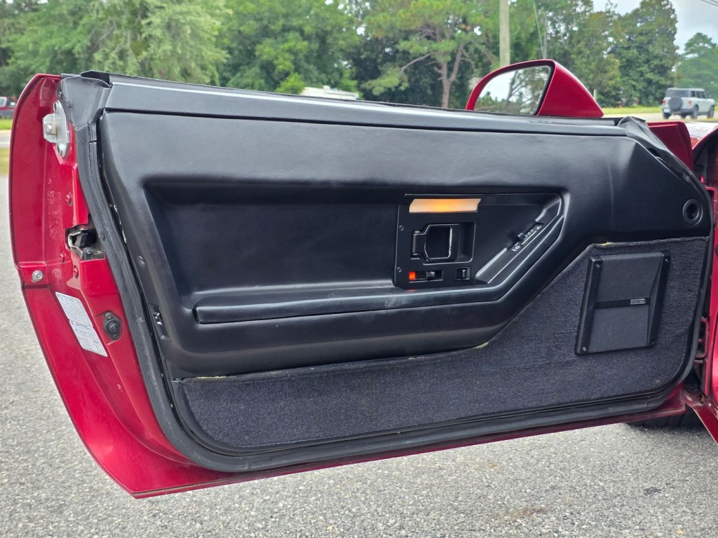 1989 Chevrolet Corvette Image 35