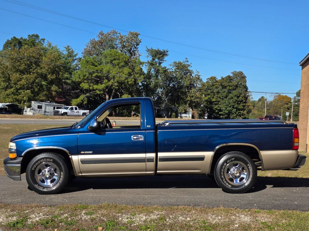 1999 Chevrolet Silverado 1500 Image 12