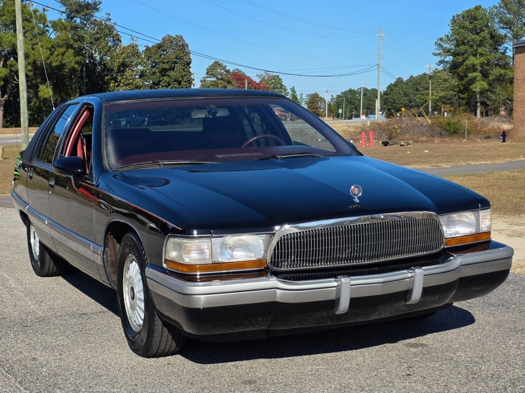 1992 Buick Roadmaster Image 4