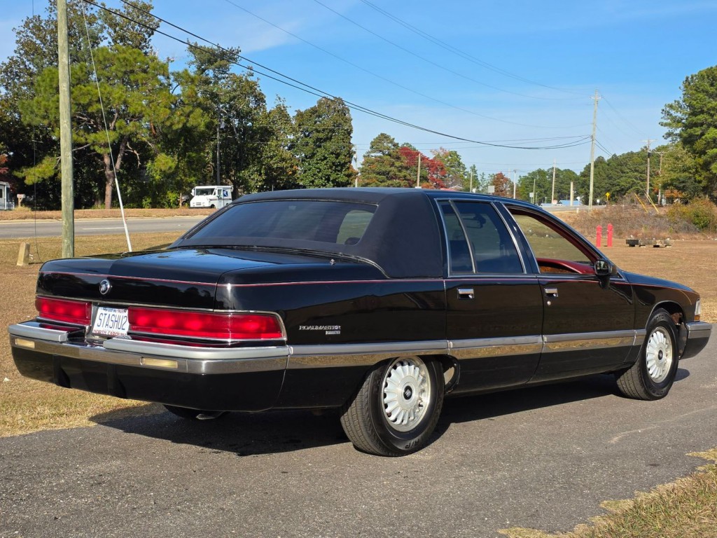 1992 Buick Roadmaster Image 7