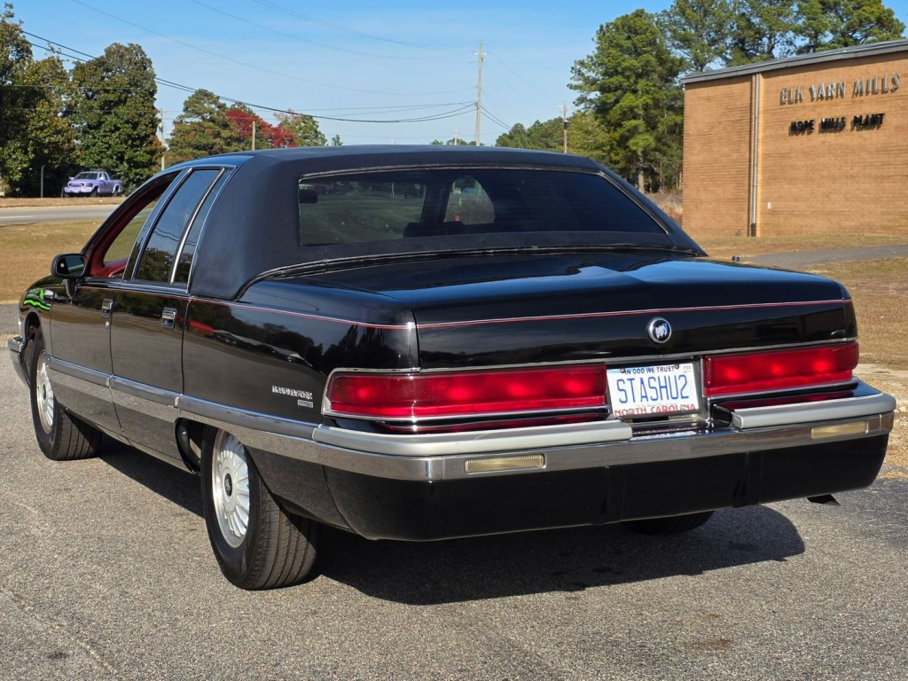 1992 Buick Roadmaster Image 10
