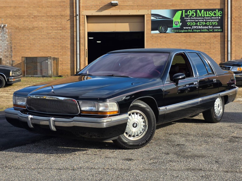 1992 Buick Roadmaster Image 13