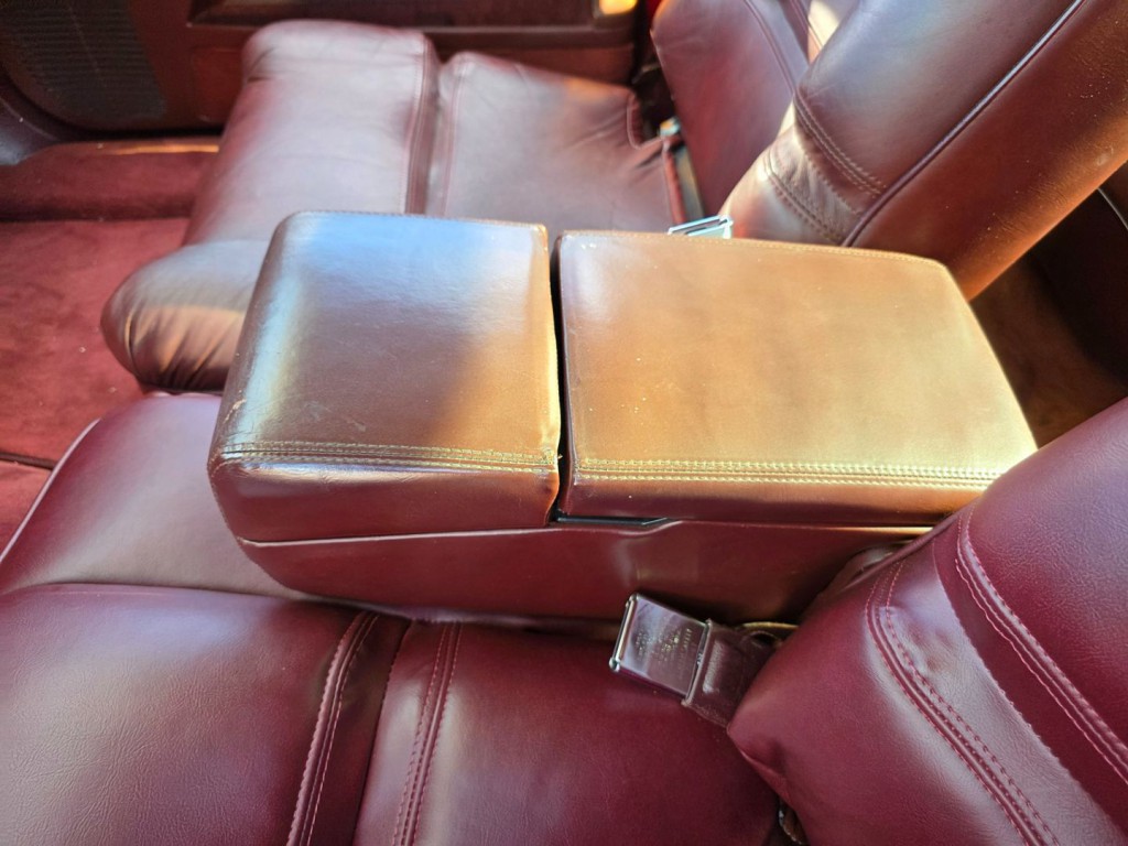 1992 Buick Roadmaster Image 25