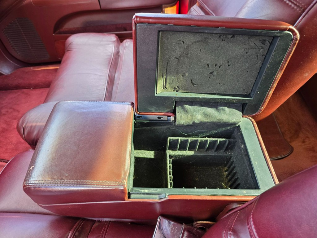 1992 Buick Roadmaster Image 26