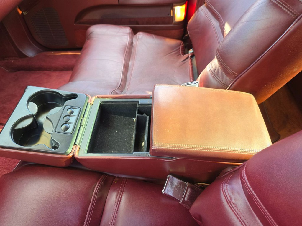 1992 Buick Roadmaster Image 27