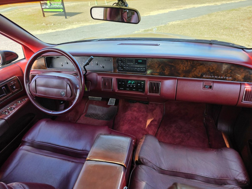 1992 Buick Roadmaster Image 35