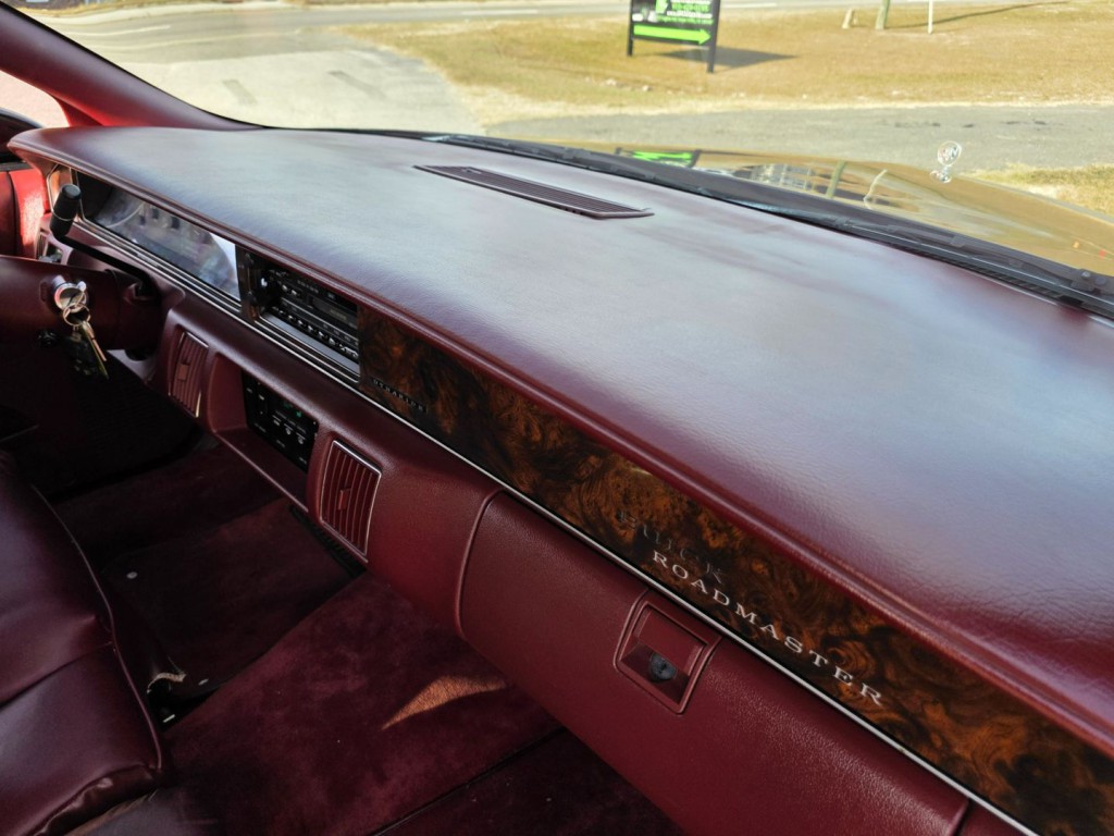 1992 Buick Roadmaster Image 36