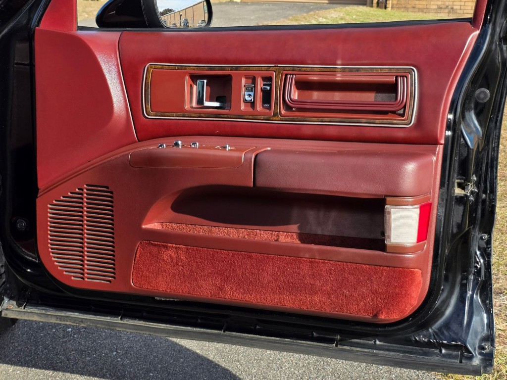 1992 Buick Roadmaster Image 41