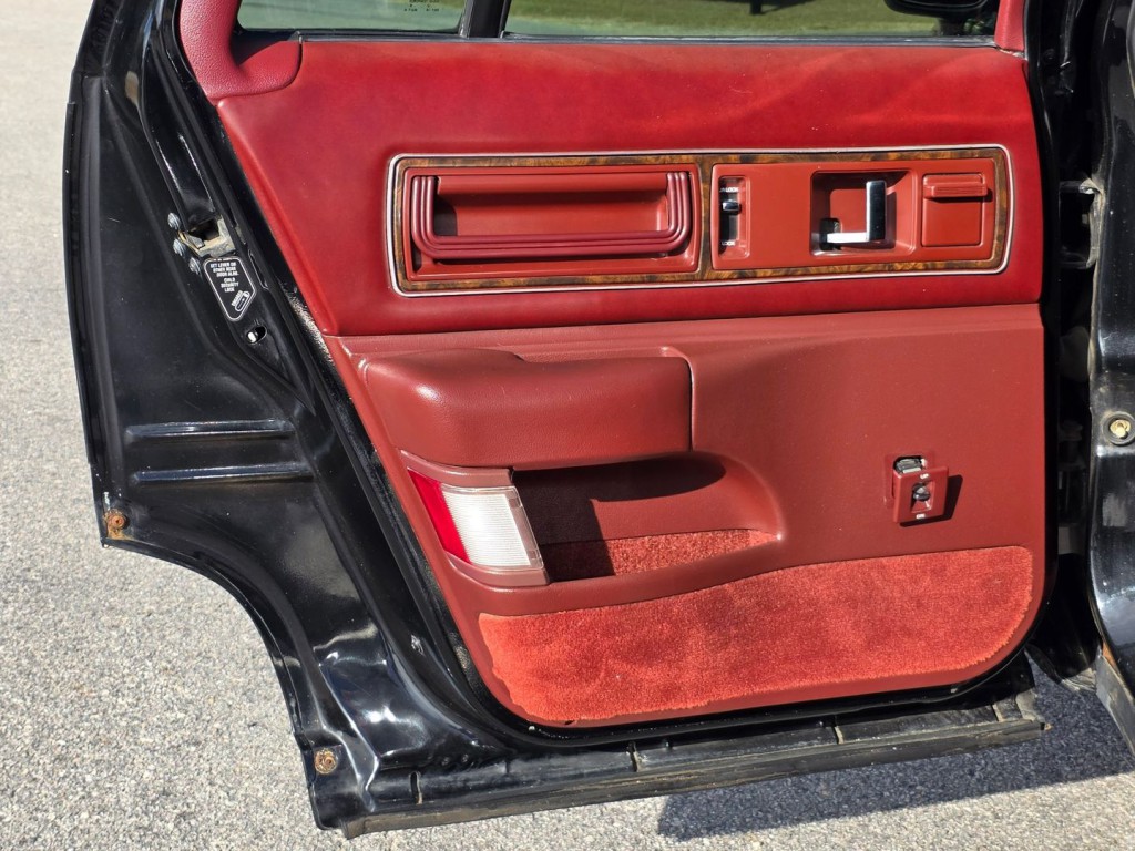 1992 Buick Roadmaster Image 42