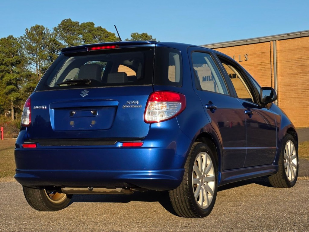 2012 Suzuki SX4 Image 8
