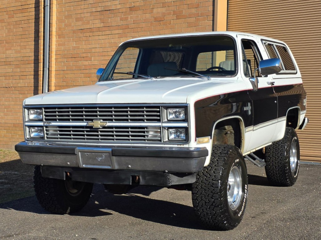 1984 Chevrolet Blazer Image 2