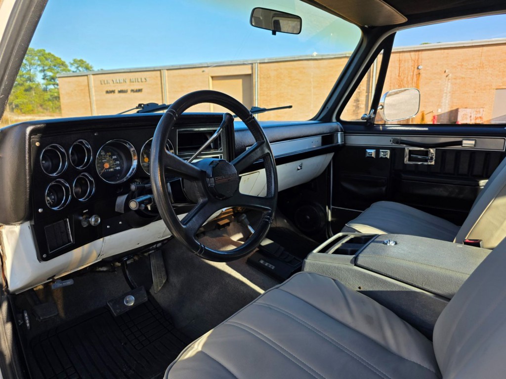 1984 Chevrolet Blazer Image 16
