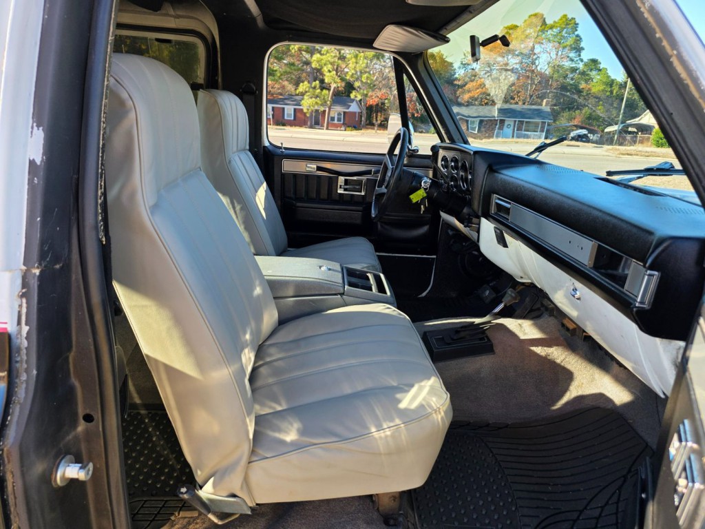 1984 Chevrolet Blazer Image 32