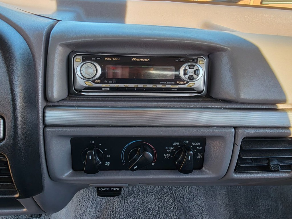 1995 Ford F-150 Image 19