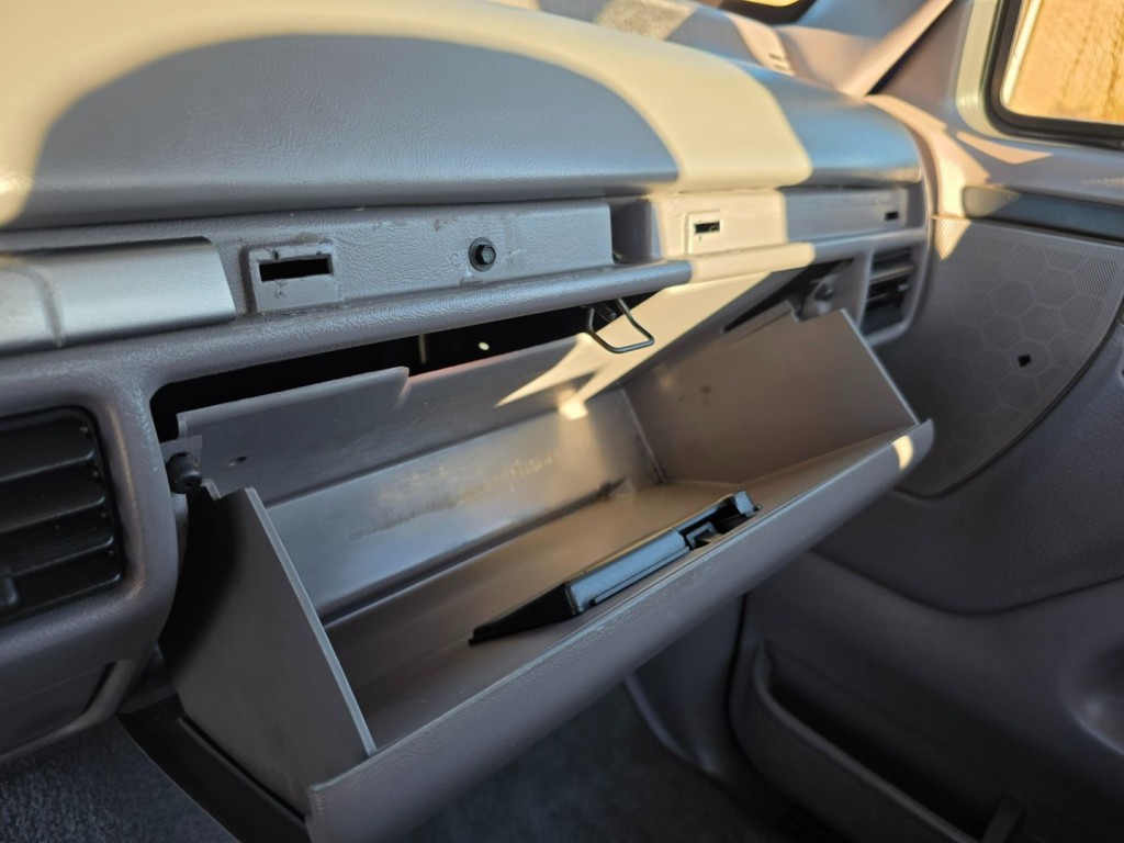 1995 Ford F-150 Image 21