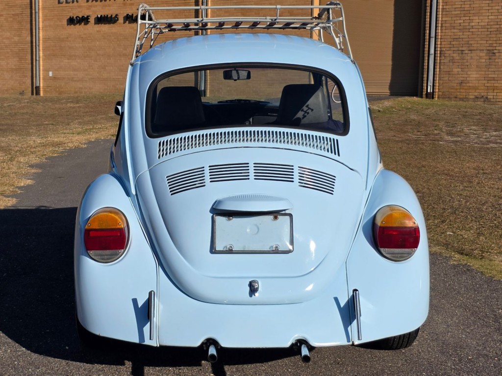 1986 Volkswagen Beetle Image 9