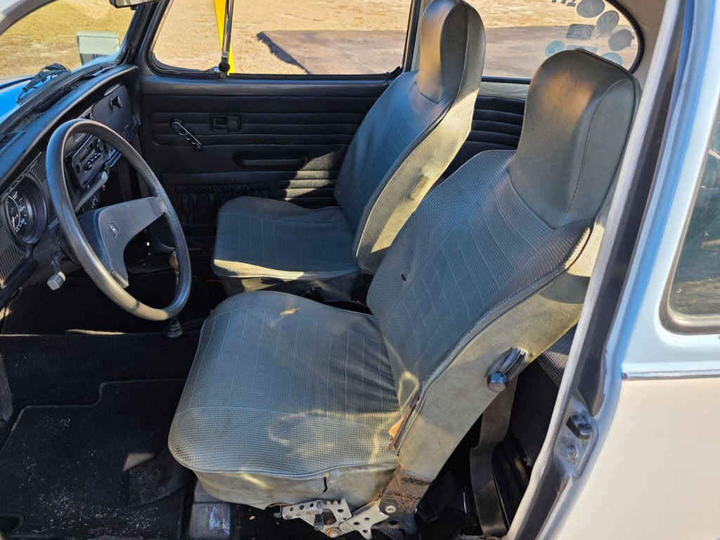 1986 Volkswagen Beetle Image 15