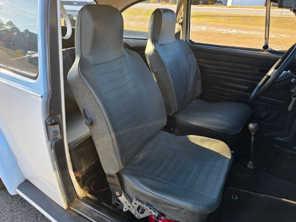 1986 Volkswagen Beetle Image 29