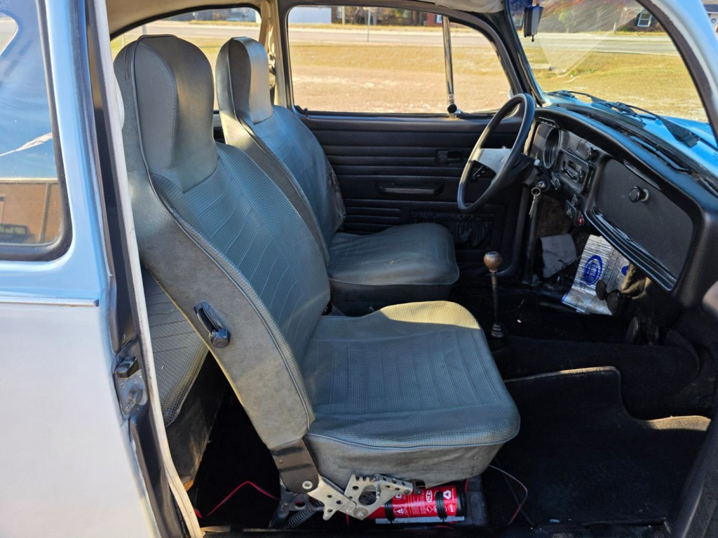 1986 Volkswagen Beetle Image 30