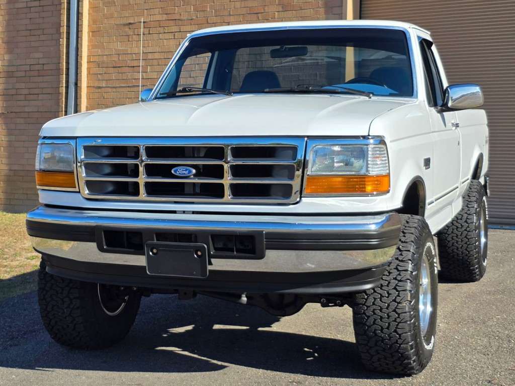 1996 Ford F-150 Image 2
