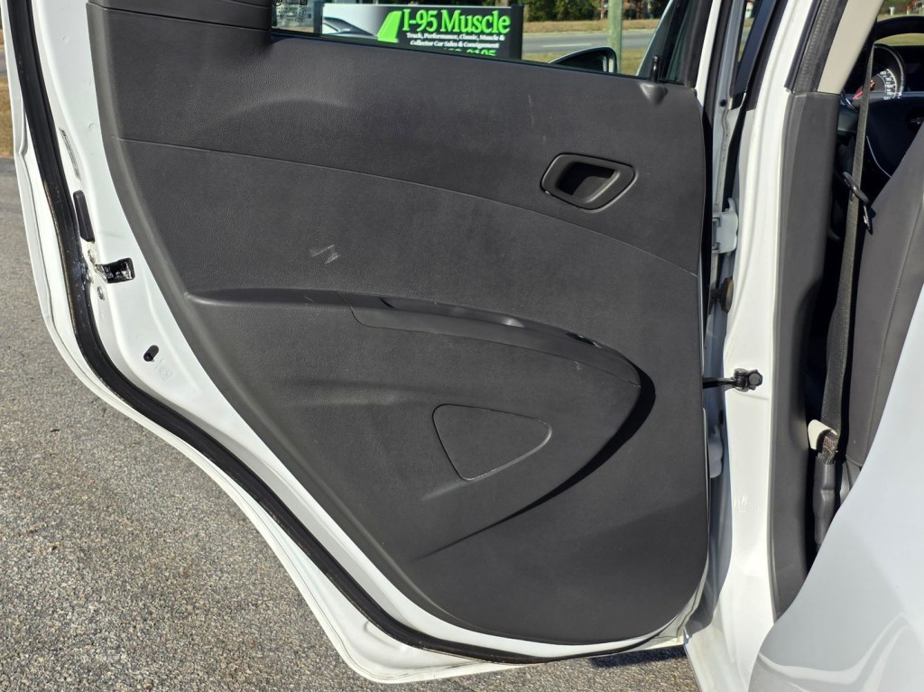 2013 Chevrolet Spark Image 33