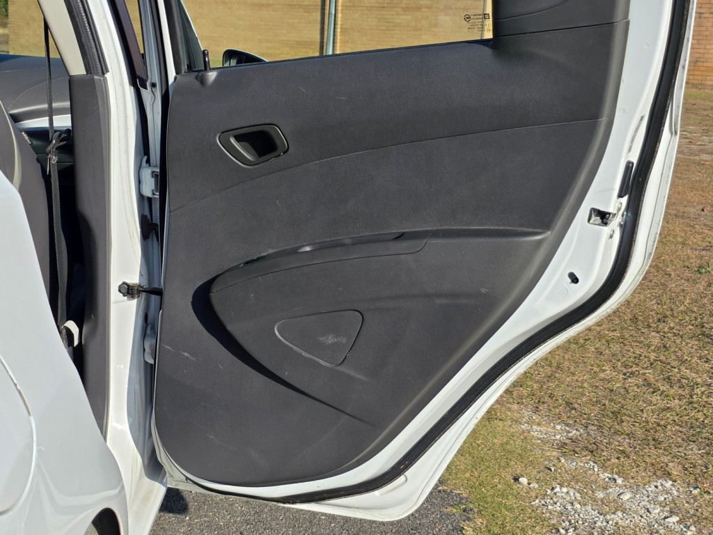 2013 Chevrolet Spark Image 34