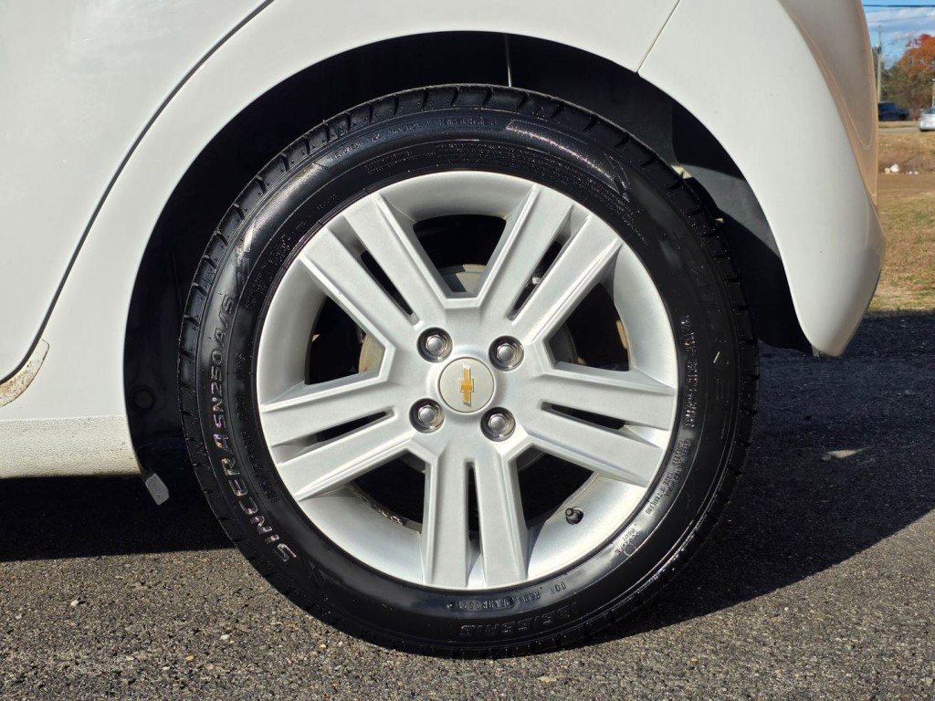 2013 Chevrolet Spark Image 46