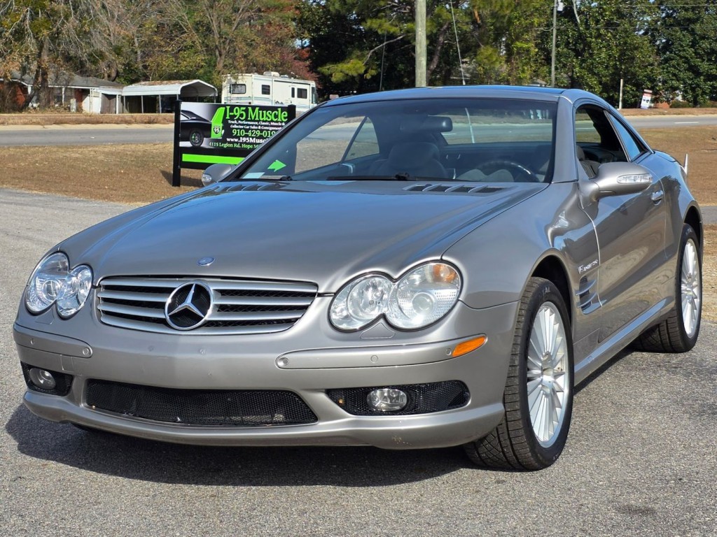 2003 Mercedes-Benz SL-Class Image 2