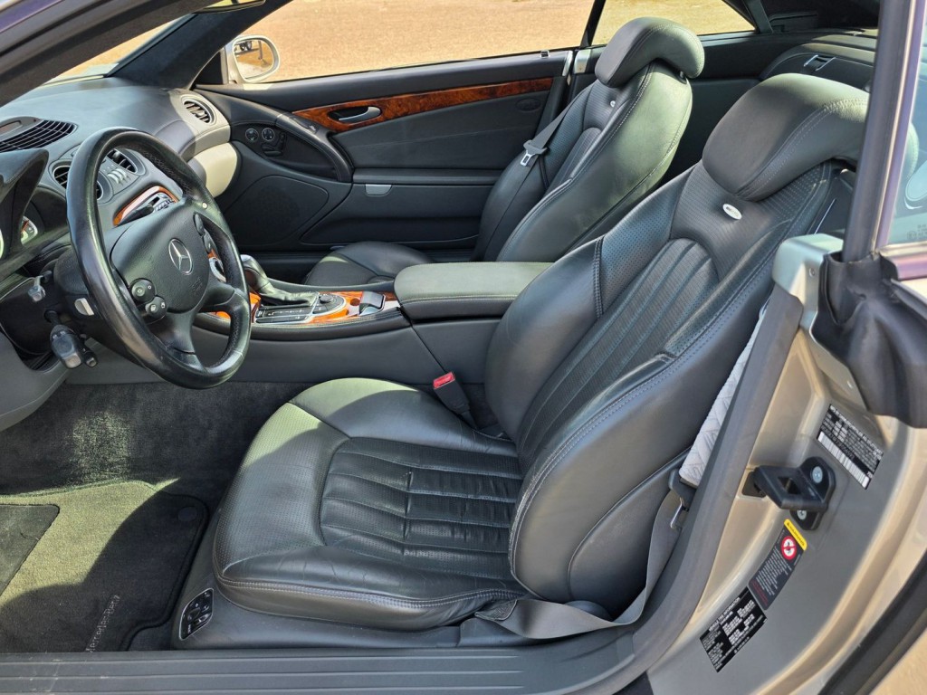 2003 Mercedes-Benz SL-Class Image 15
