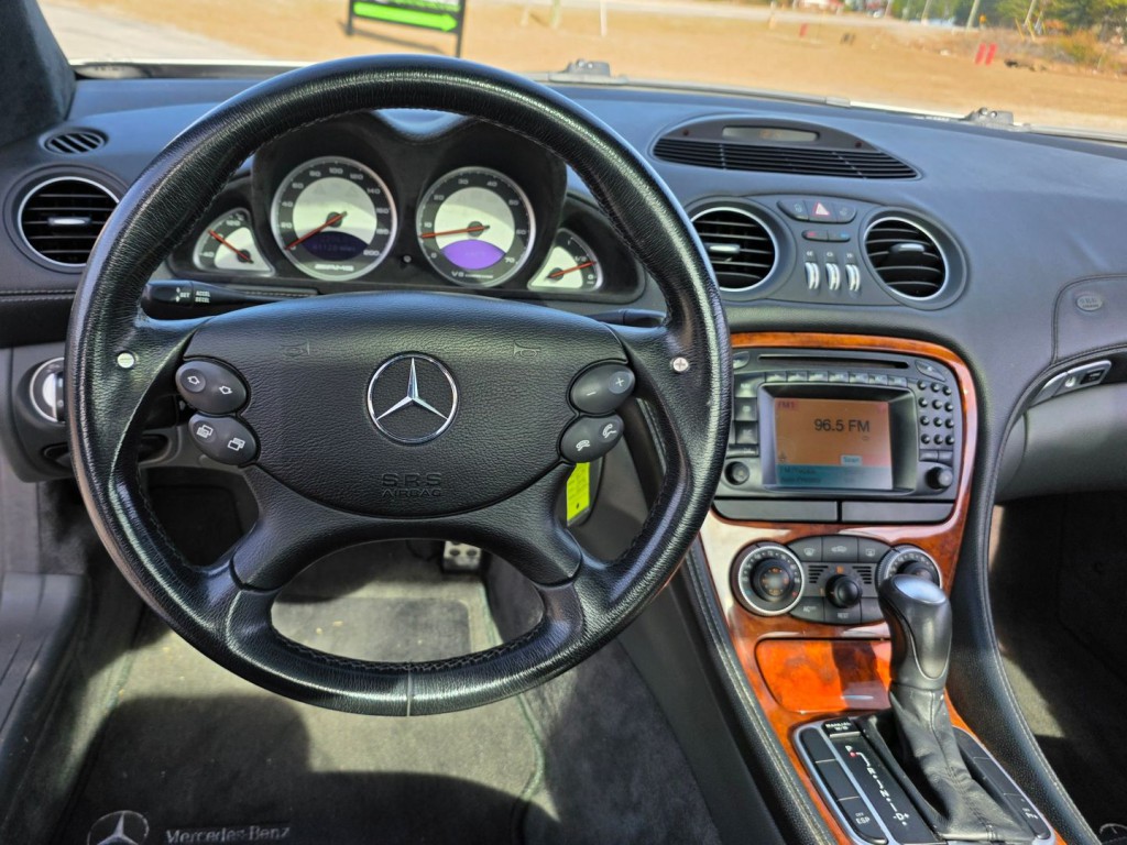 2003 Mercedes-Benz SL-Class Image 18