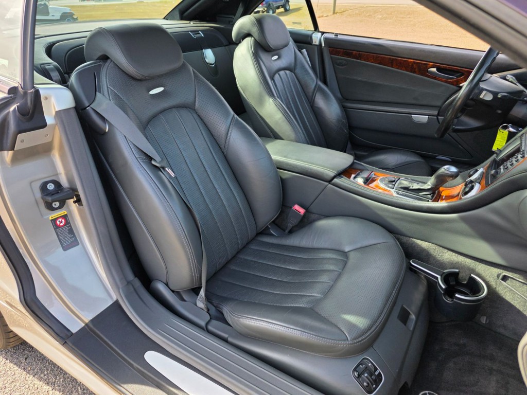 2003 Mercedes-Benz SL-Class Image 32