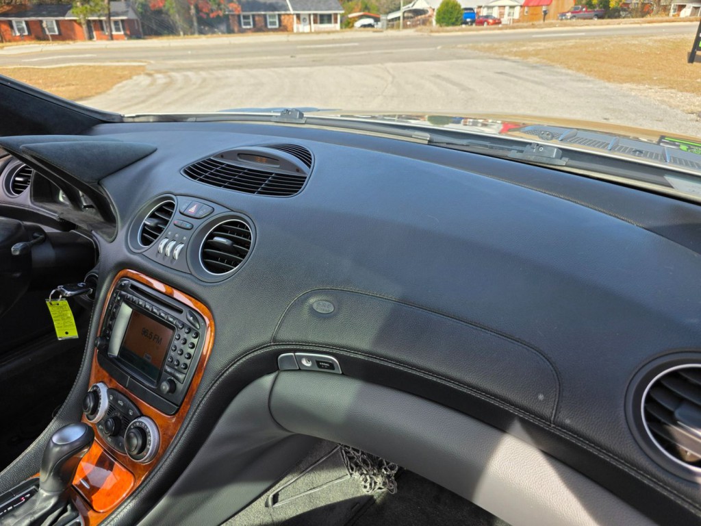 2003 Mercedes-Benz SL-Class Image 37