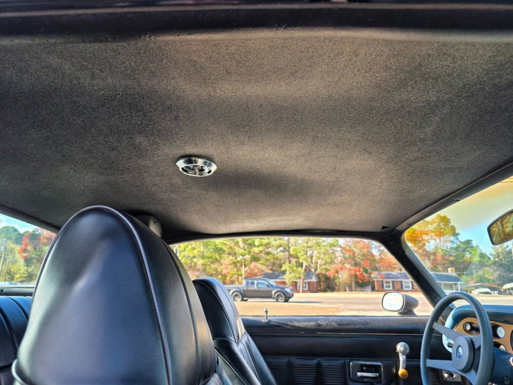 1977 Chevrolet Camaro Image 36