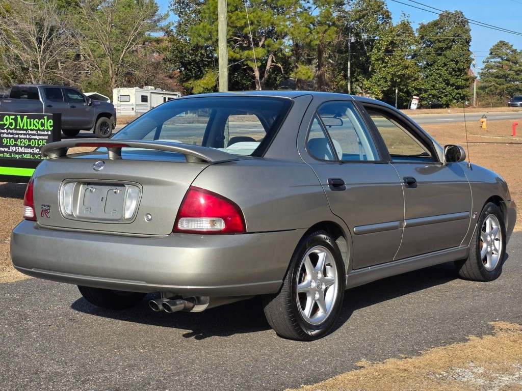 2002 Nissan Sentra Image 7
