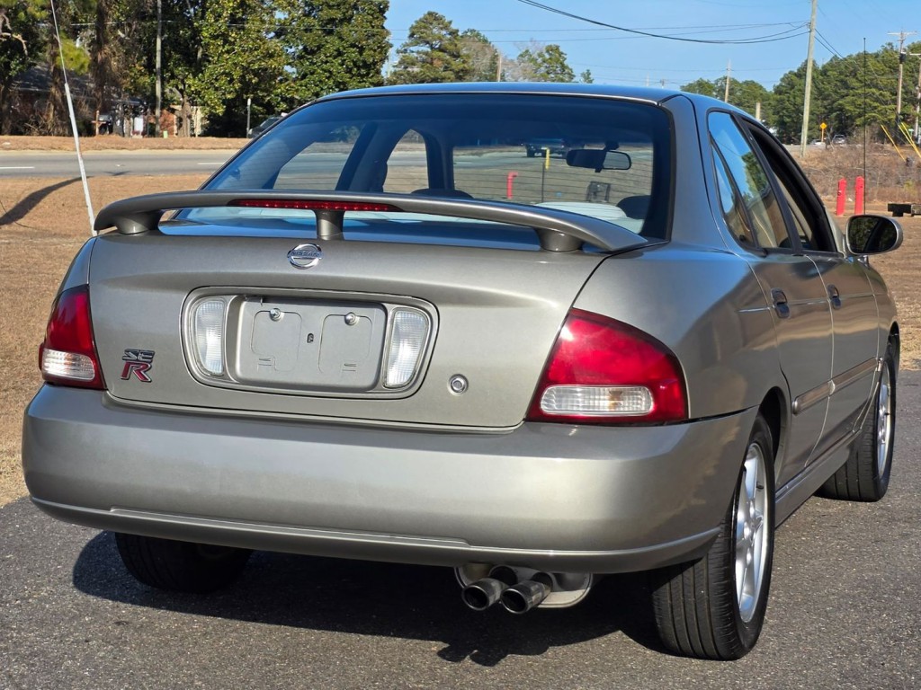 2002 Nissan Sentra Image 8