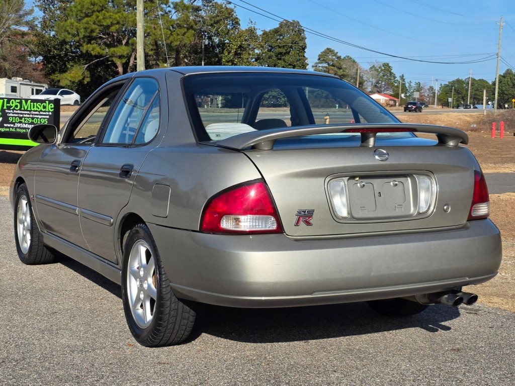 2002 Nissan Sentra Image 10