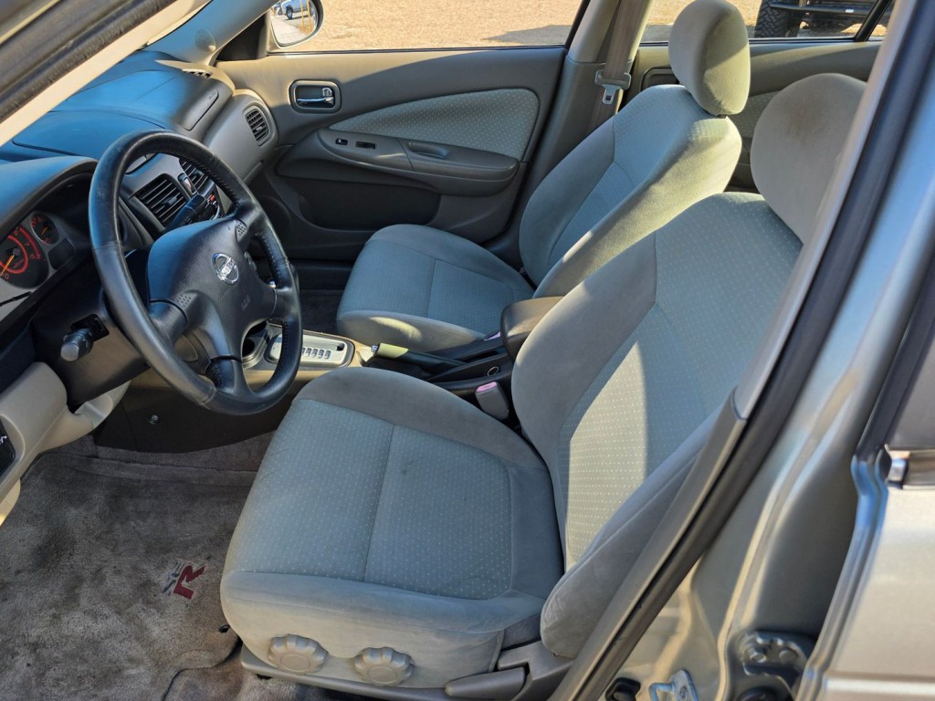 2002 Nissan Sentra Image 15