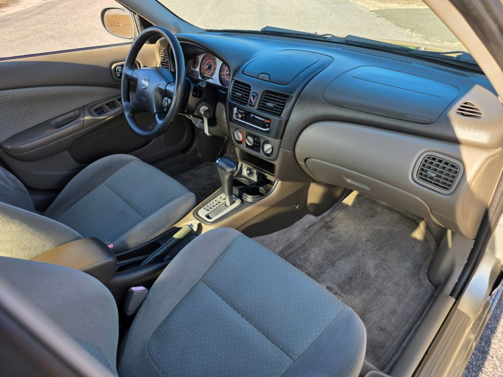 2002 Nissan Sentra Image 31