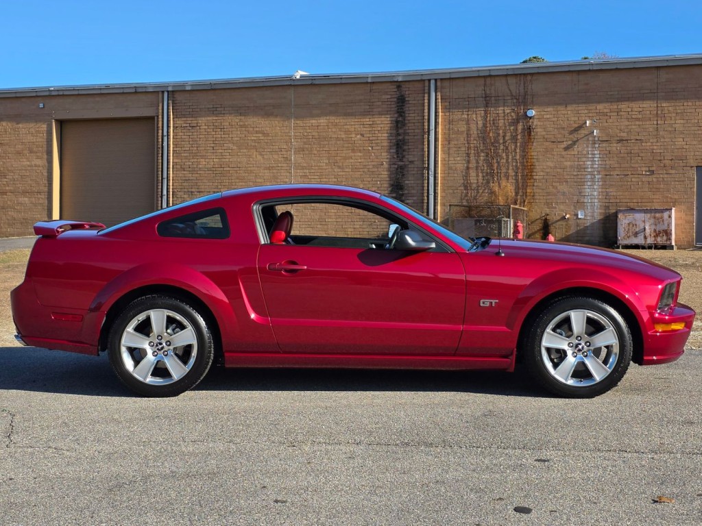 2006 Ford Mustang Image 6