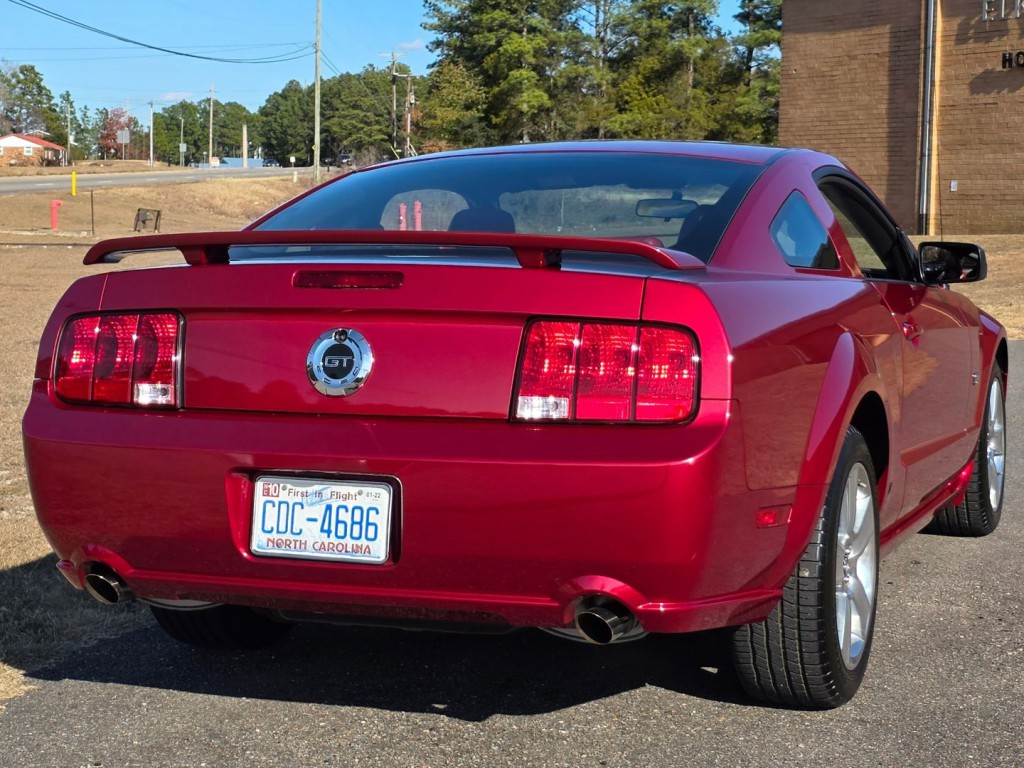 2006 Ford Mustang Image 8