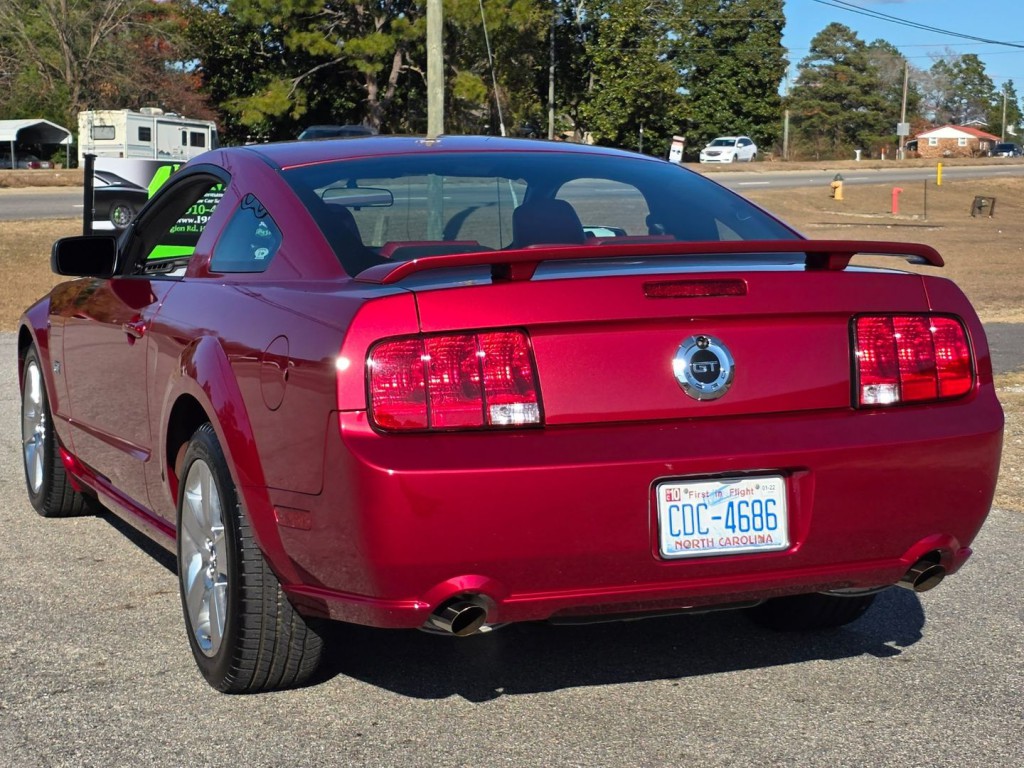 2006 Ford Mustang Image 10