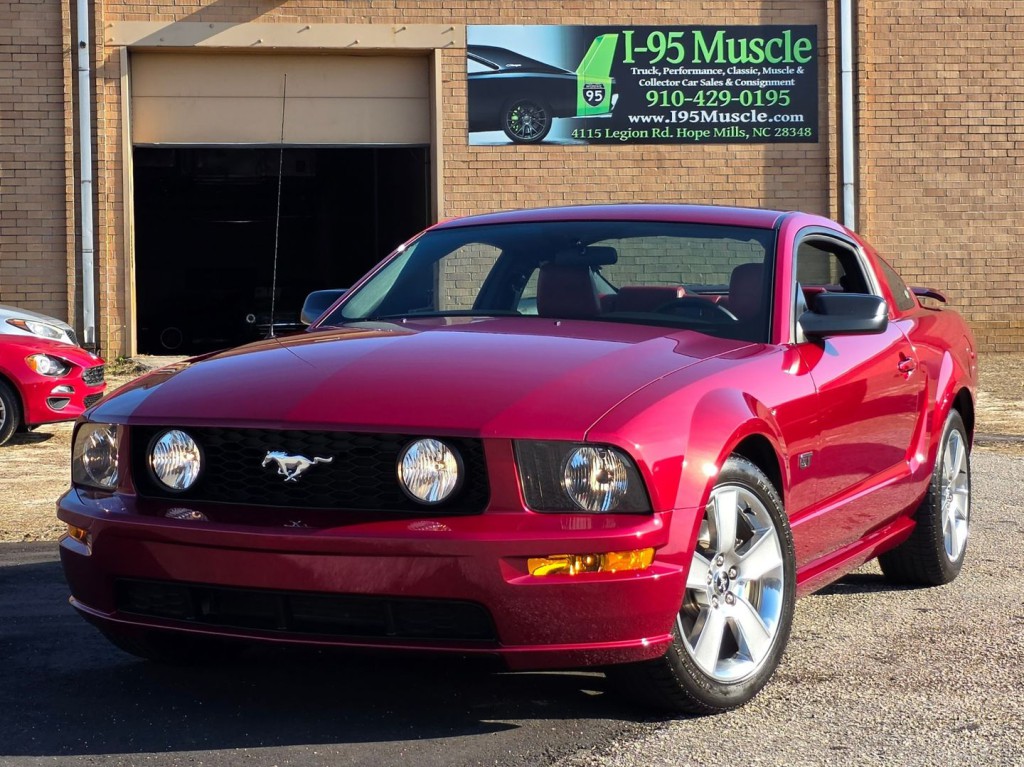 2006 Ford Mustang Image 13